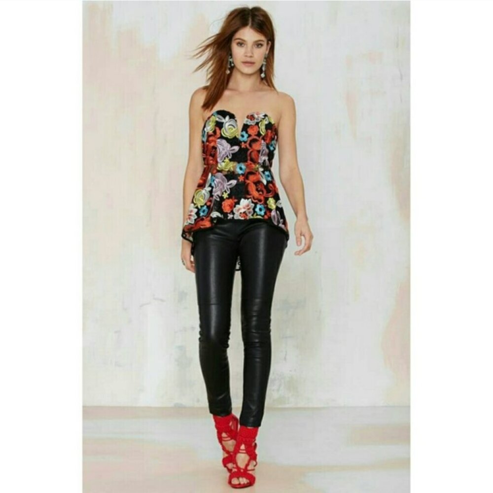 Nasty Gal Rosanna Lace Peplum Bustier - Picture 1 of 5